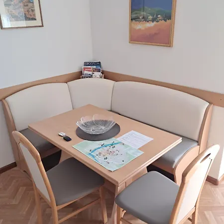 Guesthouse48 Apartment Bozen